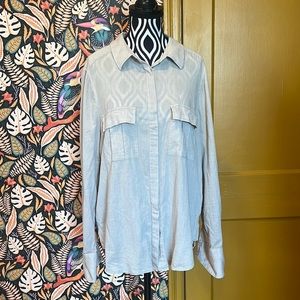 BCBG Maxazria Size M 100% Cotton Crème Button up top